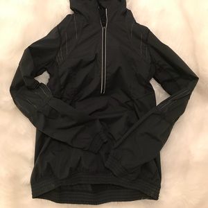 Lululemon jacket/pullover size 4